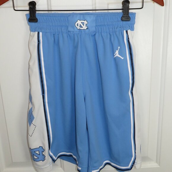 Jordan Valor UNC North Carolina Tar Heels Youth Medium Basketball Shorts - Picture 2 of 8